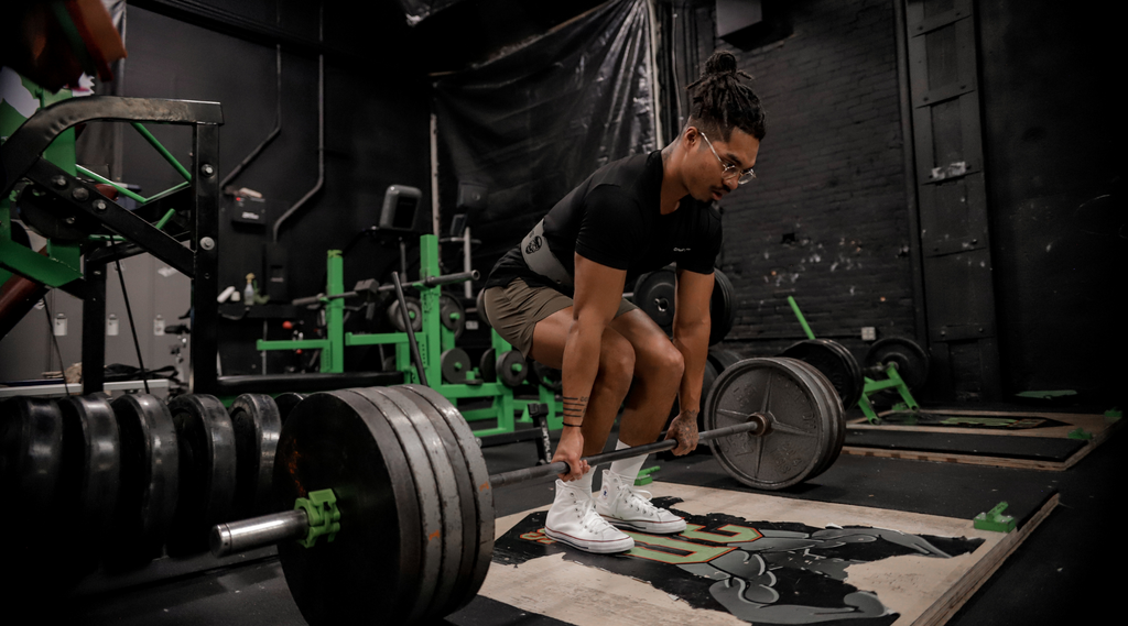 Wearing A Lifting Belt for Deadlifts Should You Do It