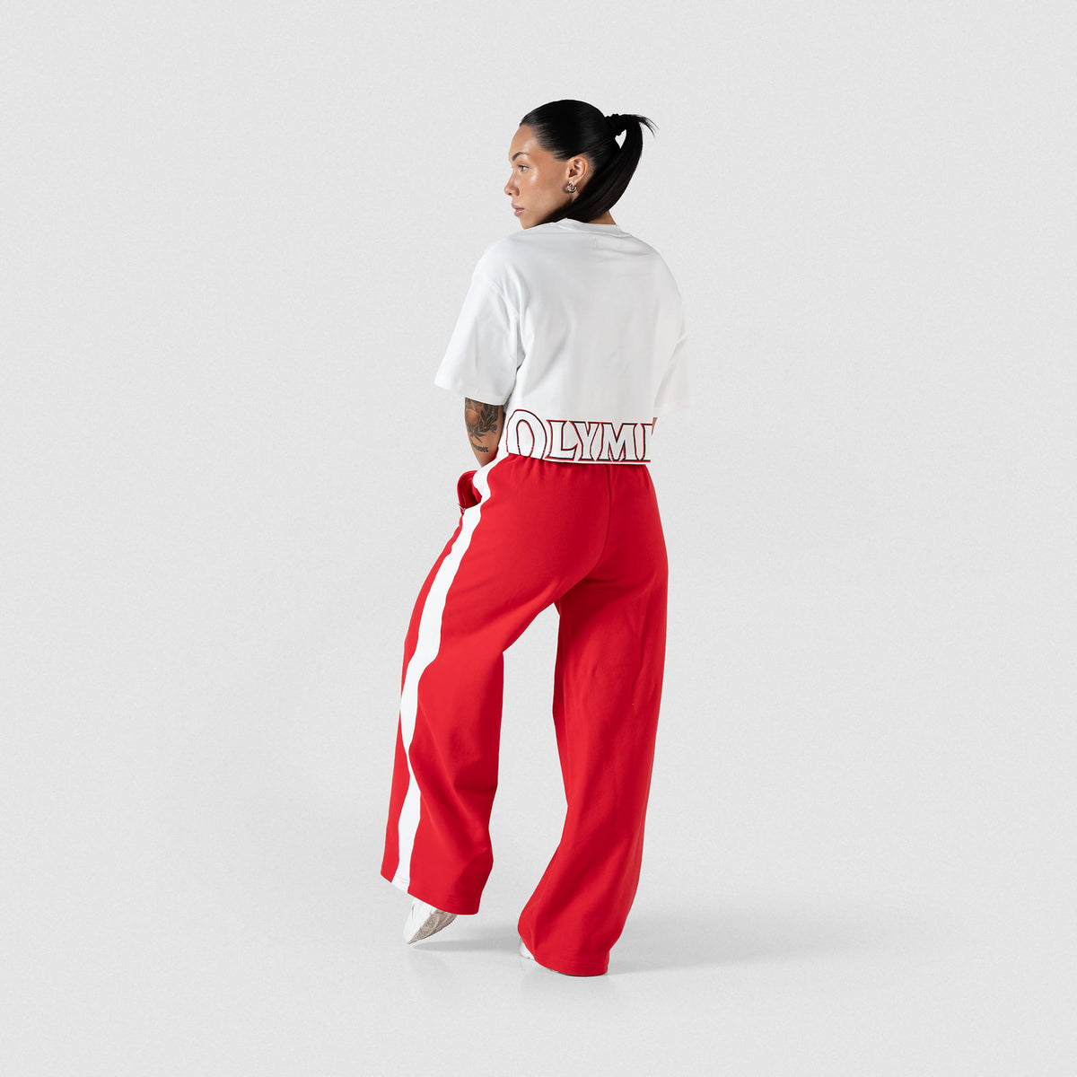 Signature Wide-Leg Jogger