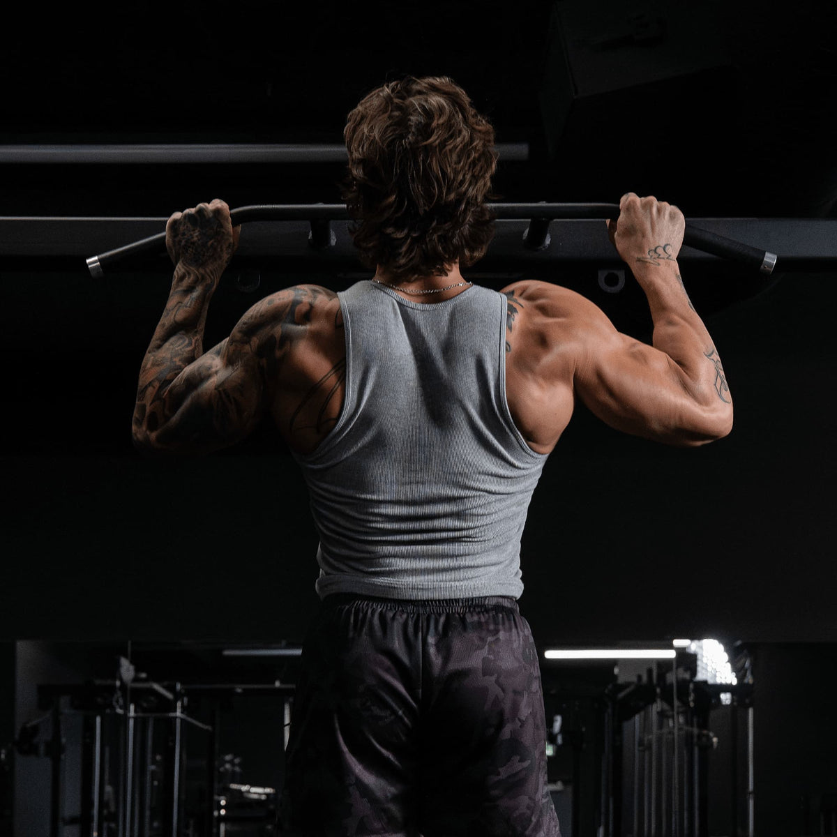 Men's Ribbed Tank 3-Pack in Gray – Lifestyle, Overhead Movement