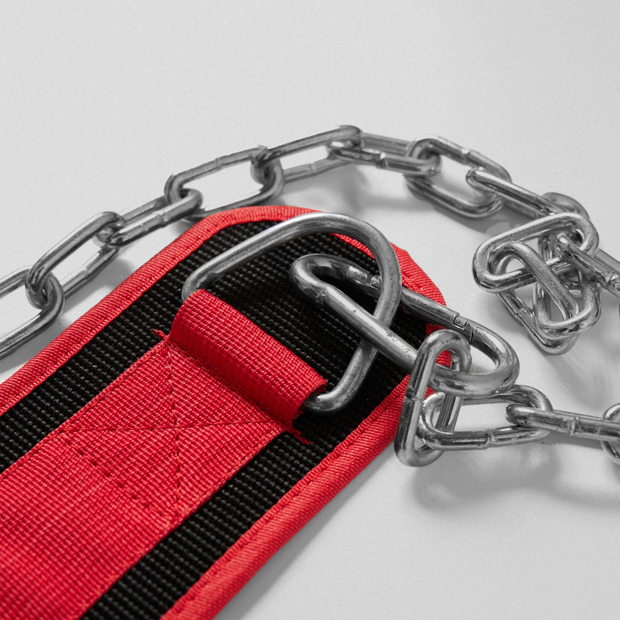 dip belt red chain close up