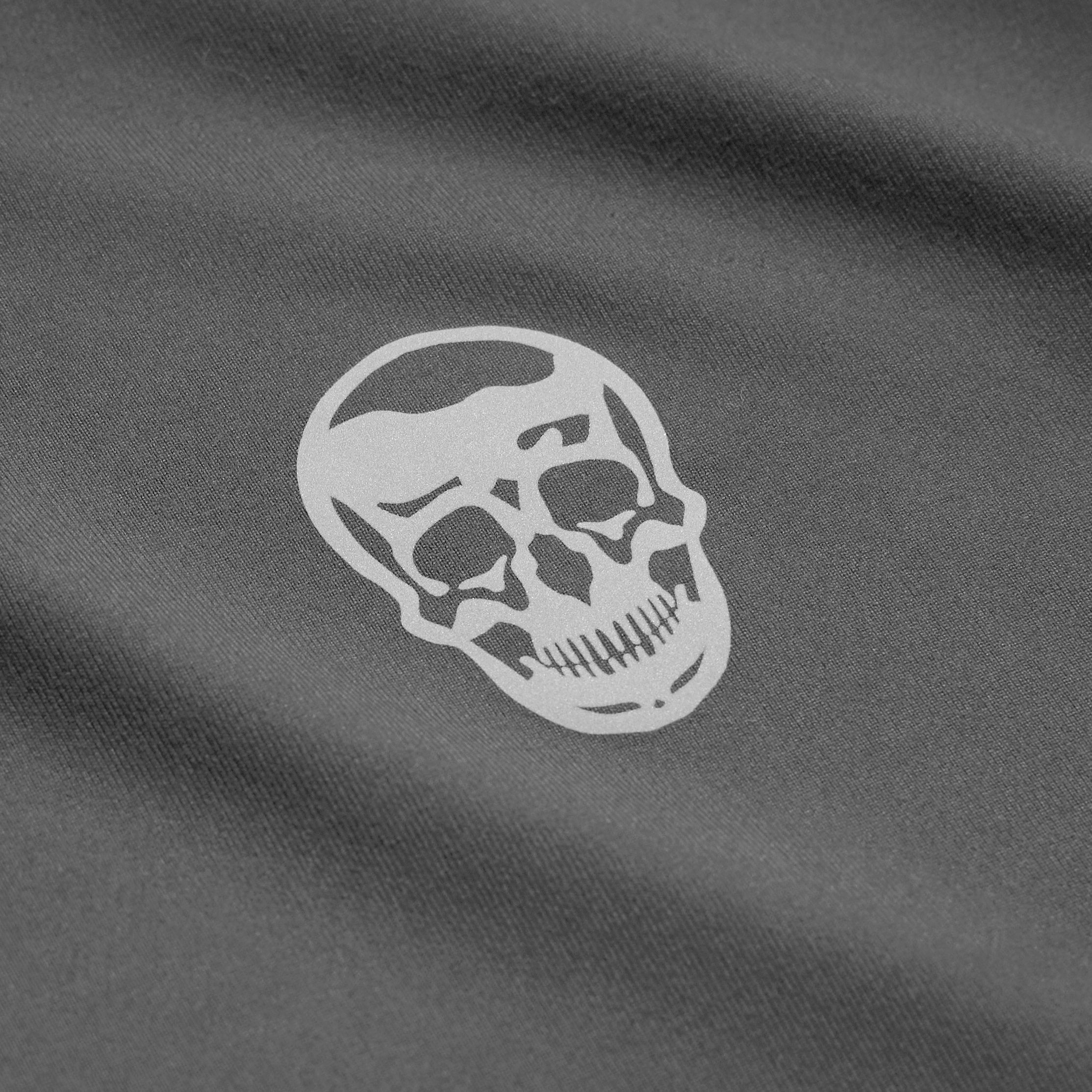 performance long sleeve shirt steel detail skull